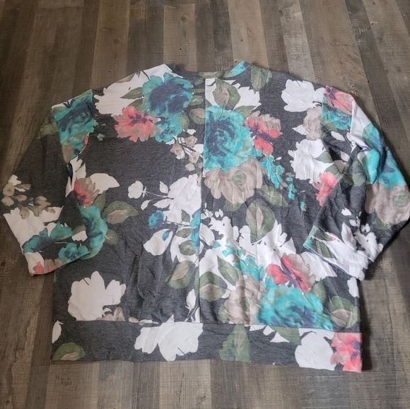 - CHRIS and carol long sleeve crew size XL - Picture 5 of 5